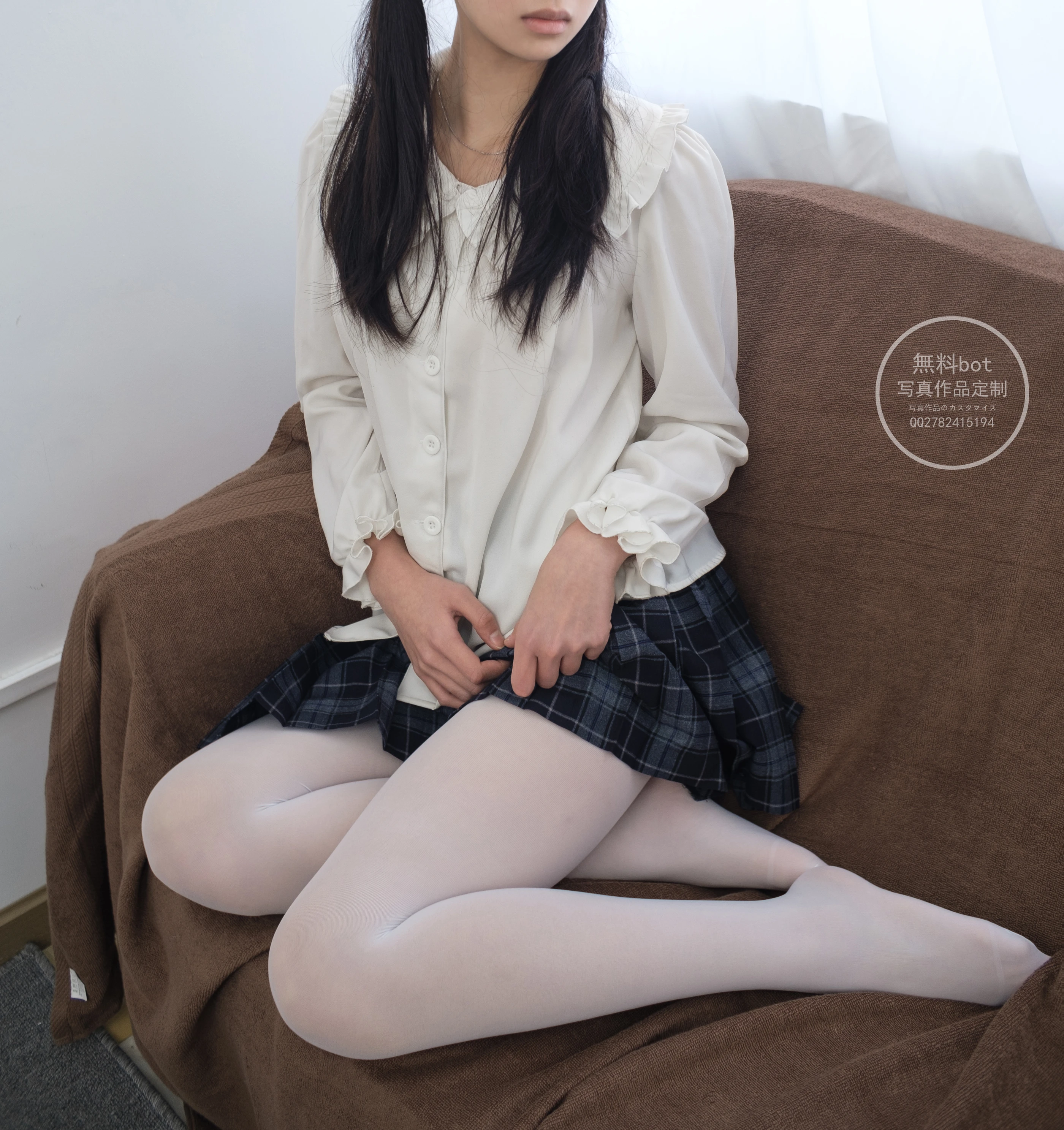 森萝财团 有料 NO.018 吸吸 白丝少女的百褶裙 [71P]插图1